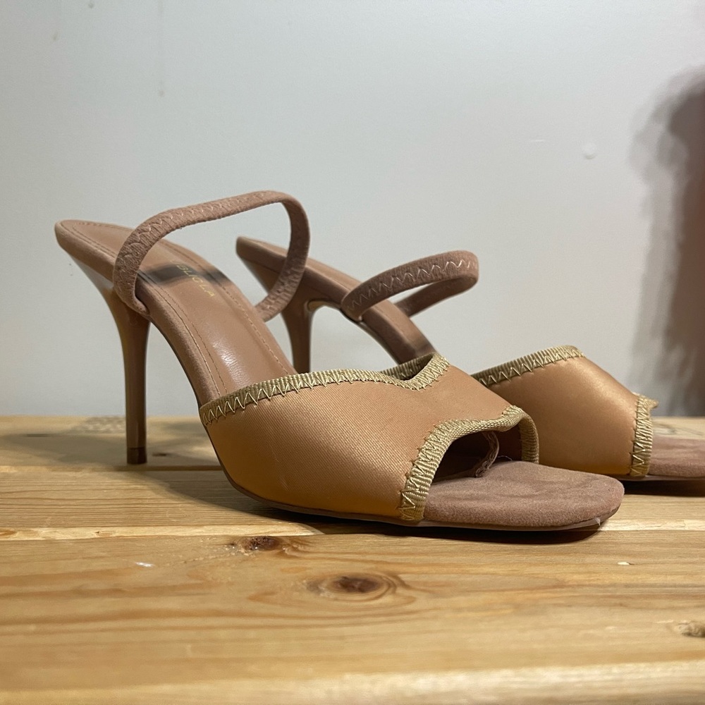 Tan beige nude low heel mule with thong strap